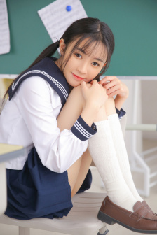 前凸后翘身材粉色包臀裙穿搭